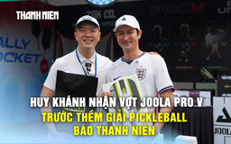 Huy Khánh nhận vợt Joola 'phong thủy', trước thềm giải pickleball Cùng con đi tiếp cuộc đời