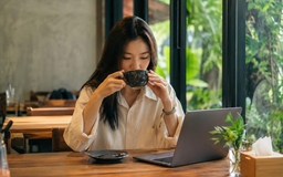 Uống cà phê thường xuyên: Bất ngờ về mỡ bụng và cơ bắp
