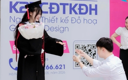 Lệ Quyên bất ngờ được bạn trai cầu hôn trong ngày nhận bằng tốt nghiệp