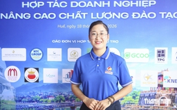 Có 2 bằng đại học, cô gái 31 tuổi vẫn quyết định học lại nghề hướng dẫn viên