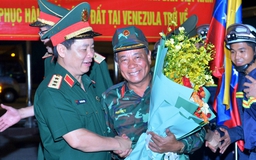 Vị tướng 3 lần dẫn quân đi cứu hộ nước ngoài: 'Phần thưởng lớn nhất là những cái ôm’
