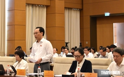 Bộ trưởng GD-ĐT nhận trách nhiệm chậm thực hiện 'lương nhà giáo cao nhất'