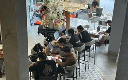 Khi đám đông lên tiếng: Tôi đang nghĩ hay đang bị dẫn dắt? Khi đám đông lên tiếng: Tôi đang nghĩ hay đang bị dẫn dắt?