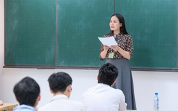 Vì sao giao cho cấp xã tuyển giáo viên là chưa phù hợp?