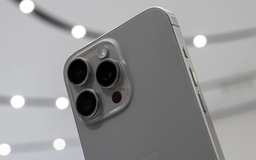 iPhone 15 Pro Max sau 1.000 chu kỳ sạc thực tế ra sao?