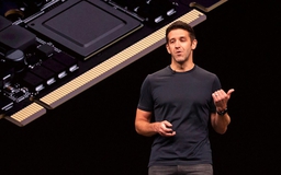 Apple bất ngờ 'quay xe' thiết bị đầy tham vọng của tân CEO John Ternus