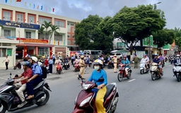 Đưa con đi học mỗi ngày, CSGT TP.HCM nhắc phụ huynh những điều này