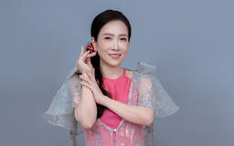 Nữ ca sĩ hát nhạc quê hương sau 30 năm hoạt động showbiz