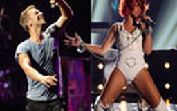 Coldplay và Rihanna lần đầu tiên đứng chung trên sân khấu