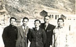 Ảnh thầy tôi nhìn từ những kỷ niệm