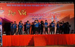 Hơn 1.500 sinh viên tham gia “Dạ vũ thanh niên Cần Thơ”
