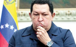 Ông Chavez phẫu thuật thành công