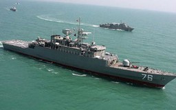Tàu chiến Iran cập cảng Syria