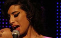 Amy Winehouse để lại gần 5 triệu USD cho bố mẹ