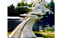 Phá hoại mẫu gốc tượng đài Thánh Gióng