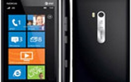 Lumia 900 vừa lên kệ đã gặp "tiếng xấu"