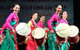Xem nghệ thuật múa Namwon Gugak truyền thống Hàn Quốc