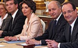 Pháp: Cắt giảm 30% lương tổng thống, bộ trưởng