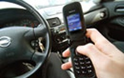 Nhắn tin trong lúc lái xe, hơn 5.000 tài xế ở Mỹ chết mỗi năm