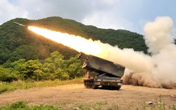 Hai miền Triều Tiên dằn mặt nhau