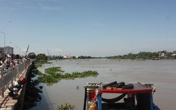 Lật thuyền trên sông Sài Gòn, 1 người mất tích