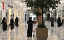 Ả Rập Xê Út cấm đàn ông bán... nội y nữ