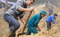Báo Thanh Niên hỗ trợ 92 triệu đồng cho gia đình các nạn nhân vụ sạt lở ở Yên Bái