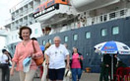 Tàu du lịch 5 sao cập cảng Quy Nhơn