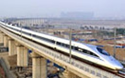 Tám nhân viên đường sắt Trung Quốc chi 137 triệu USD để tiếp khách
