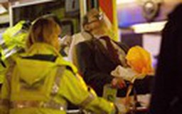 Sập trần nhà hát tại London, 76 người bị thương