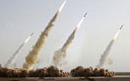 Iran bắn thử ba loại tên lửa tự chế mới