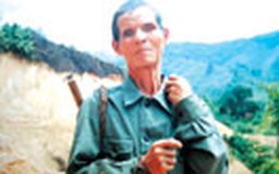 Kỳ nhân xứ Việt - Kỳ 7: Cõng đạn xuyên rừng với đôi mắt mù