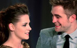 Robert Pattinson tặng Kristen cây bút gần 1 tỉ đồng