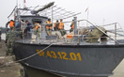Bộ đội biên phòng xuất phát cứu ngư dân