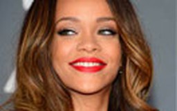 Rihanna có đĩa bạch kim thứ 6