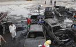 Đánh bom xe hơi liên tiếp ở Iraq, 46 người chết