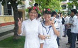 Cô thủ khoa 29 điểm vui tính với hành trang 'quyết tâm'