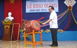 Phó Thủ tướng Hoàng Trung Hải dự khai giảng năm học mới tại Thái Bình