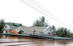 Siêu bão đang di chuyển vào biển Đông