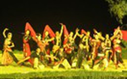 2,4 triệu lượt người tham dự Festival Huế 2014