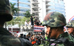 Thái Lan ban hành thiết quân luật