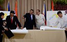 Philippines và Indonesia ký thỏa thuận biển lịch sử