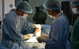 Ca phẫu thuật nội soi tái tạo dây chằng khớp gối đầu tiên tại Đà Lạt