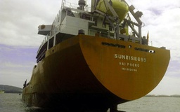 Mòn mỏi ngóng tin thủy thủ tàu Sunrise 689 mất tích