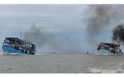 Ứng cứu tàu kéo sà lan trôi dạt trên biển