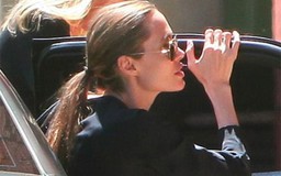 "Người phụ nữ đẹp nhất thế giới" Angelina Jolie ngày càng "da bọc xương"