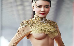 "Dâm phụ Phan Kim Liên" gây huyên náo triển lãm xe hơi ở Thượng Hải