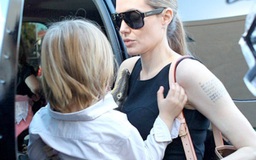 Angelina Jolie có quá vội vàng khi cắt bỏ ngực?