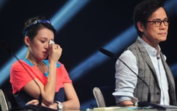 Bị "coi thường", Chương Tử Di khóc nấc trên ghế nóng X Factor