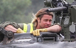 Brad Pitt căng thẳng với... xe tăng